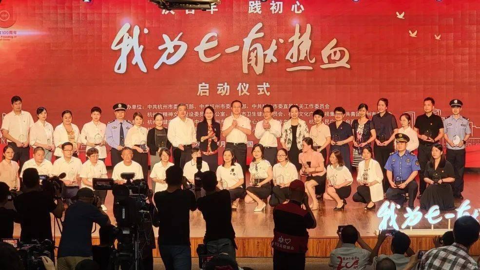 天生夹子音的女生漂亮吗？